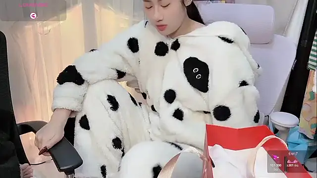 Yvonne-07 online show from 31, 1, 2026