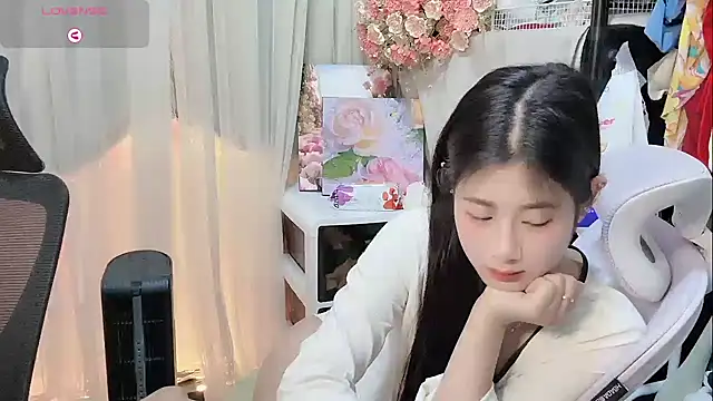 Yvonne-07 online show from 16, 3, 2026