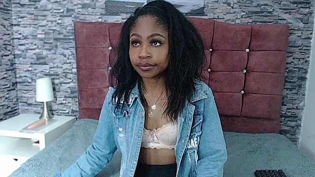 Snapshot of LiaJhonsons chatting on 16, 12, 2025 LiaJhonsons online show from 16, 12, 2025