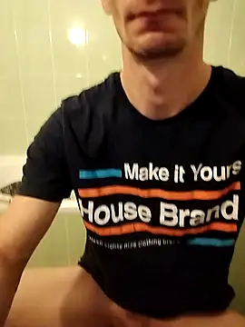 Snapshot of Martins2323ko chatting on 22, 12, 2025 Martins2323ko online show from 22, 12, 2025