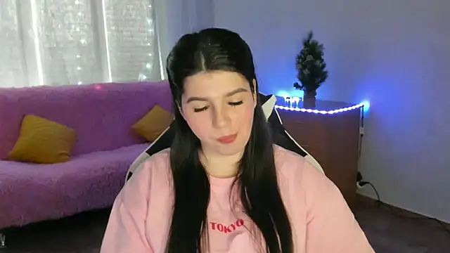 KisaModel online show from 10, 2, 2026