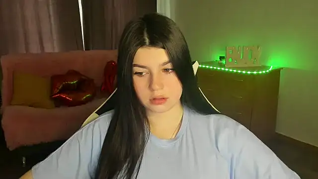 KisaModel online show from 23, 5, 2026