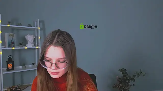 Snapshot of caroline_eclipse chatting on 14, 12, 2025 caroline eclipse online show from 14, 12, 2025