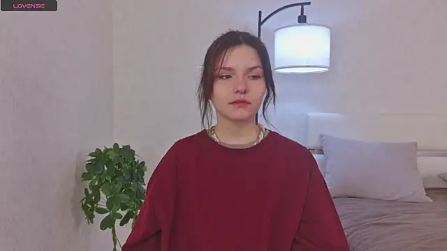 NyraVesperis online show from 20, 4, 2026