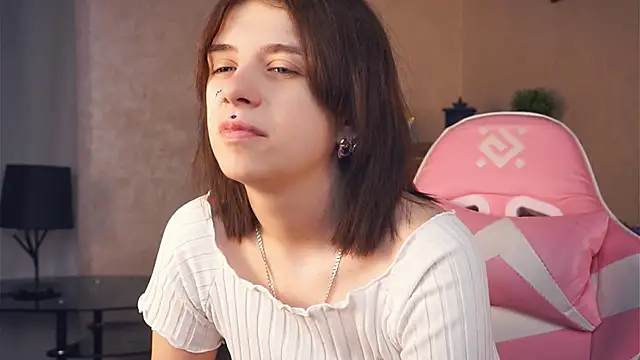 IleanaPishko online show from 9, 1, 2026