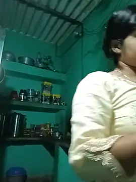 Cuple masti72 online show from 18, 6, 2026