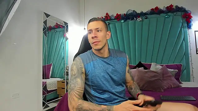 Snapshot of J_king__ chatting on 17, 12, 2025 J king online show from 17, 12, 2025