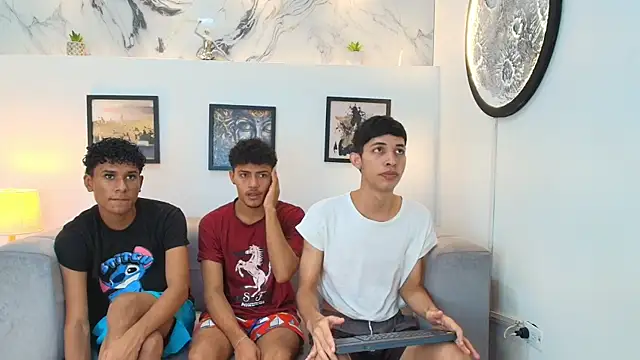 Snapshot of SWEET_RABBIT1 chatting on 16, 12, 2025 SWEET RABBIT1 online show from 16, 12, 2025