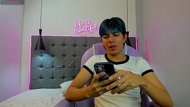 CodyTaylor  online show from 16, 12, 2025