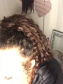 Snapshot of Welsh_Maya221x chatting on 21, 12, 2025 Welsh Maya221x online show from 21, 12, 2025