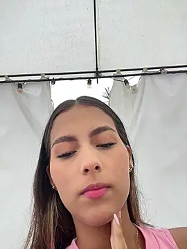 Snapshot of Valeria-escobar chatting on 14, 1, 2026 Valeria-escobar online show from 14, 1, 2026