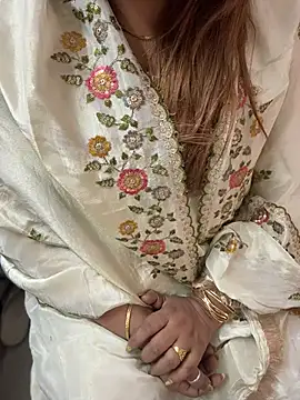 butterflyslay online show from 8, 4, 2026