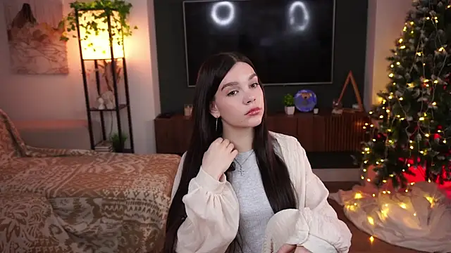 Snapshot of CarolynnDepetris chatting on 16, 12, 2025 CarolynnDepetris online show from 16, 12, 2025