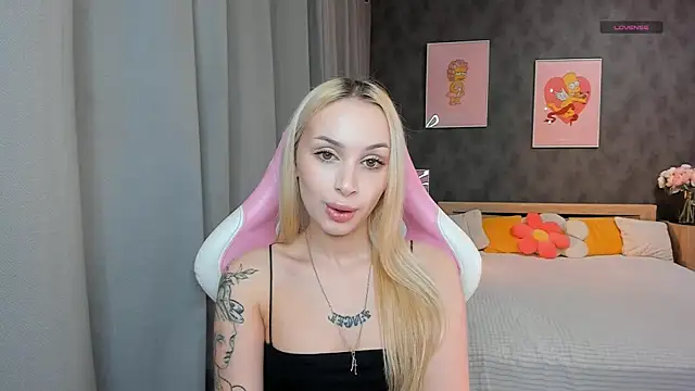 LanaMiracle online show from 25, 2, 2026