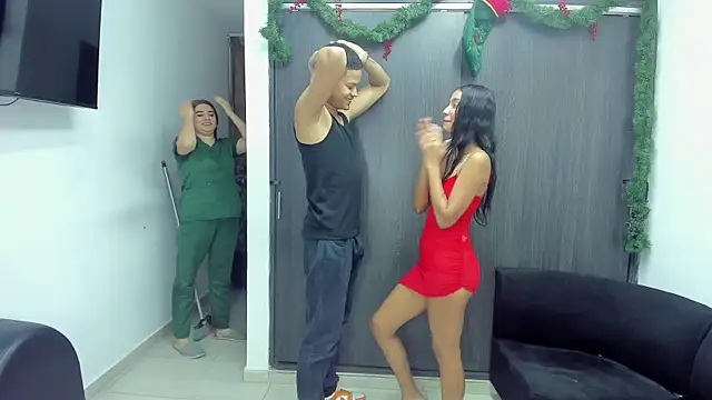 Snapshot of Hot_sexmature chatting on 15, 12, 2025 Hot sexmature online show from 15, 12, 2025