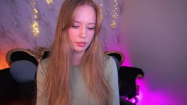 MollyyMayy online show from 4, 2, 2026