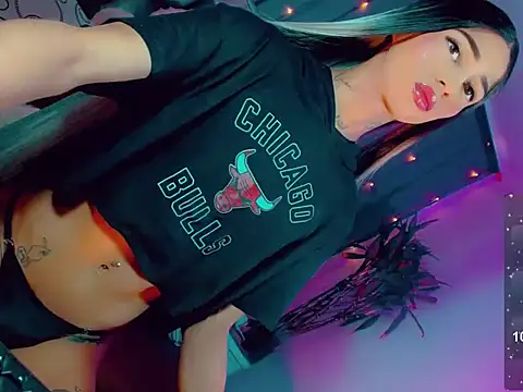 agathaferrer3 online show from 14, 3, 2026