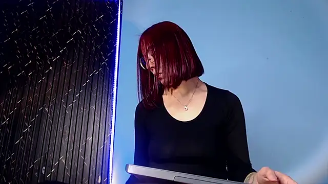 Moolly Evanz online show from 21, 2, 2026