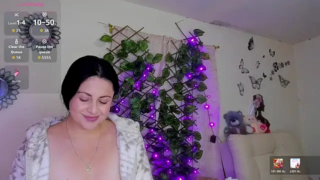 Juli castillo1 online show from 25, 5, 2026