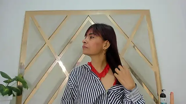 Selenaasm online show from 15, 1, 2026