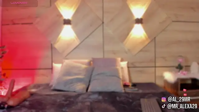 sussan fox  online show from 16, 3, 2026