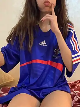 yasmina2020 online show from 5, 4, 2026