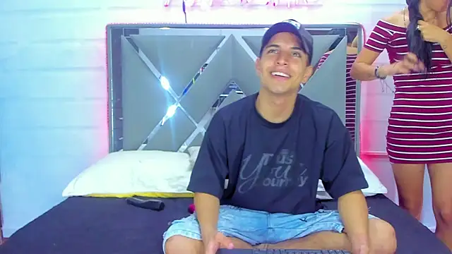 Snapshot of THREE_ENCHANTED chatting on 16, 12, 2025 THREE ENCHANTED online show from 16, 12, 2025