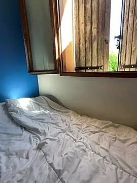 CoquineCharmeuse online show from 6, 4, 2026