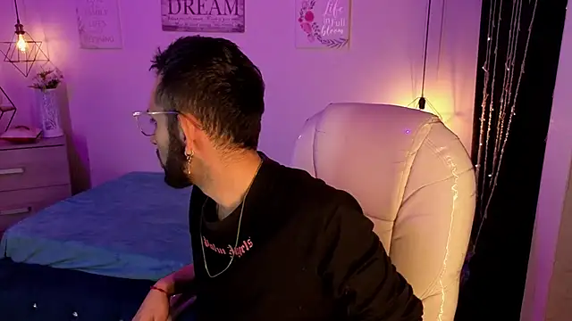 annie and ryan online show from 18, 1, 2026