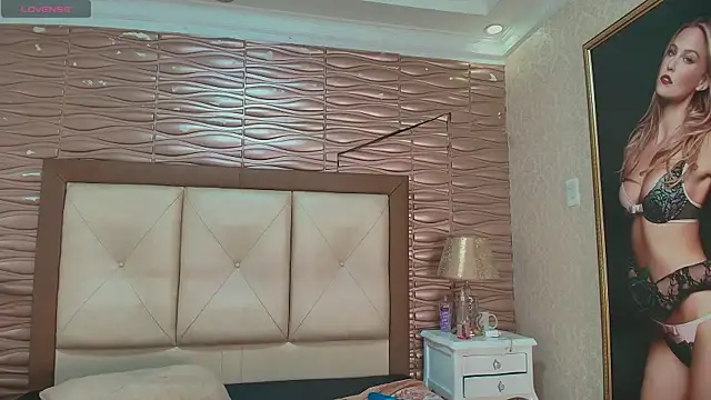 Snapshot of Miatayleer chatting on 16, 12, 2025 Miatayleer online show from 16, 12, 2025