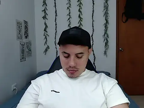 ENZO444  online show from 21, 12, 2025