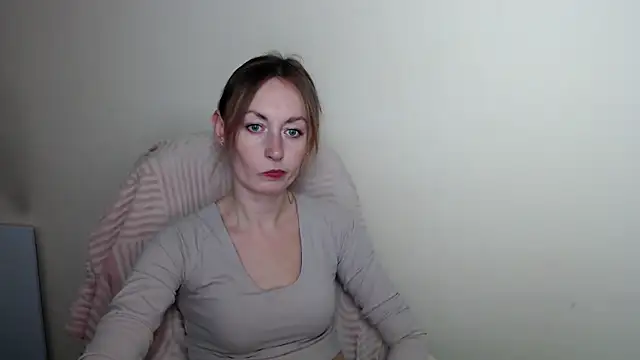 LiaSeass  online show from 15, 4, 2026