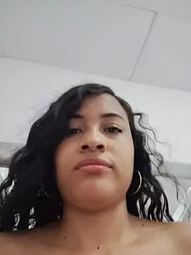 Snapshot of DAFNNEE_HOT chatting on 14, 7, 2026 DAFNNEE HOT online show from 14, 7, 2026