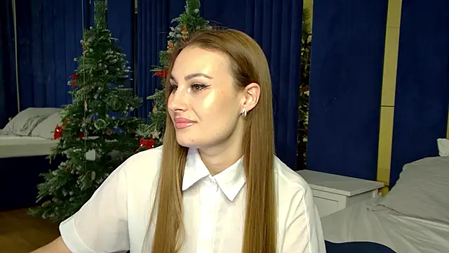 Snapshot of NoraFoxes chatting on 16, 12, 2025 NoraFoxes online show from 16, 12, 2025