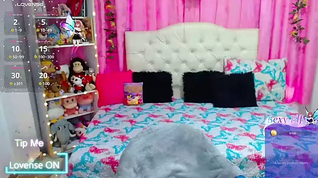 Snapshot of golden_girl01 chatting on 5, 3, 2025 golden girl01 online show from 5, 3, 2025