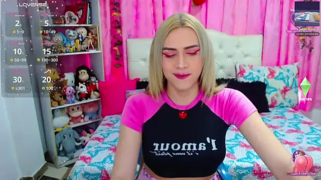 Snapshot of golden_girl01 chatting on 21, 3, 2025 golden girl01 online show from 21, 3, 2025