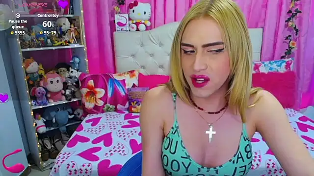 Snapshot of golden_girl01 chatting on 22, 9, 2025 golden girl01 online show from 22, 9, 2025