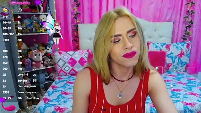 Snapshot of golden_girl01 chatting on 7, 10, 2025 golden girl01 online show from 7, 10, 2025