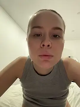 Snapshot of Nicole_Loving chatting on 17, 12, 2025 Nicole Loving online show from 17, 12, 2025