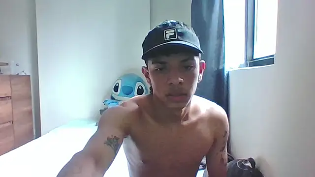 Snapshot of Glen_connor_11 chatting on 15, 12, 2025 Glen connor 11 online show from 15, 12, 2025