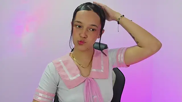 Snapshot of esme_ chatting on 17, 12, 2025 esme online show from 17, 12, 2025