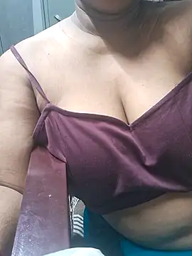 Sexy doctor72 online show from 5, 7, 2026