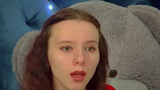 Snapshot of ArinaKubrick chatting on 16, 12, 2025 ArinaKubrick online show from 16, 12, 2025