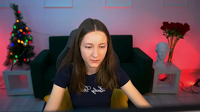 Snapshot of LuluPatterson chatting on 15, 12, 2025 LuluPatterson online show from 15, 12, 2025