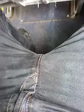 Snapshot of strongtits chatting on 16, 12, 2025 strongtits online show from 16, 12, 2025