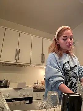 SilkyMira online show from 21, 12, 2025