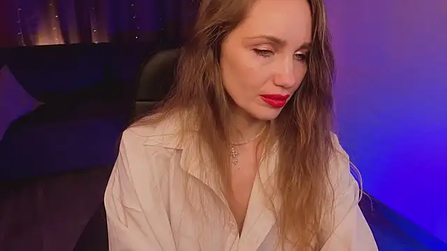 Snapshot of Vivien_Star chatting on 16, 12, 2025 Vivien Star online show from 16, 12, 2025