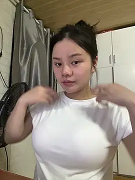 leo-kitty online show from 6, 3, 2026