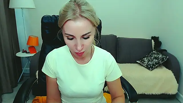 Snapshot of Hanna--Sweet chatting on 4, 6, 2026 Hanna--Sweet online show from 4, 6, 2026