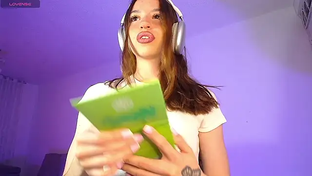 alina lee online show from 10, 3, 2026